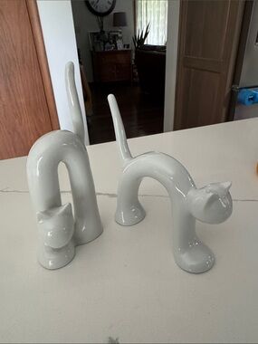 Vintage Naaman -Pair of Contemporary White Porcelain Arched Cats